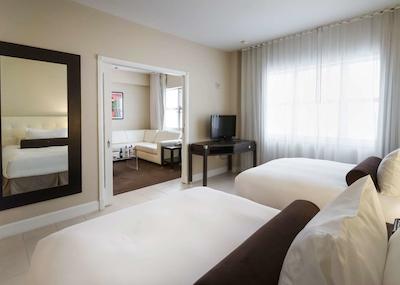 د ساگامر میامی بیچ