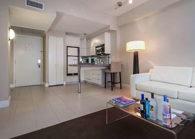 د ساگامر میامی بیچ