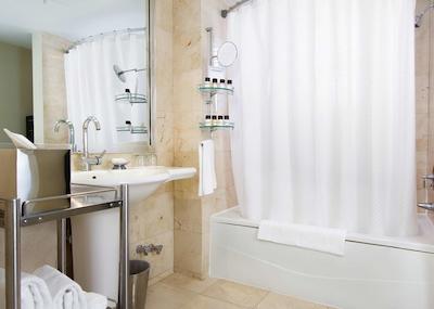 د ساگامر میامی بیچ