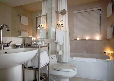 د ساگامر میامی بیچ