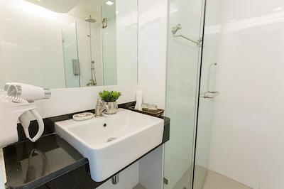 بیرپاکر پاتونگ هستل