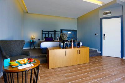 ازوو بوتیک هتل