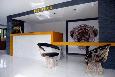 ازوو بوتیک هتل