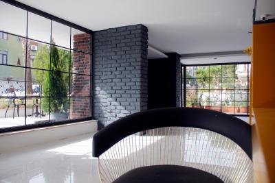 ازوو بوتیک هتل