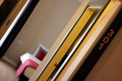 ازوو بوتیک هتل