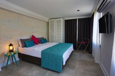 ازوو بوتیک هتل