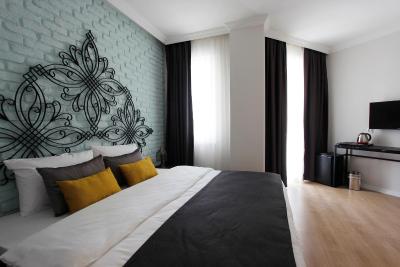 ازوو بوتیک هتل