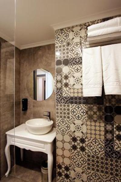 ازوو بوتیک هتل