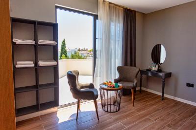 ازوو بوتیک هتل