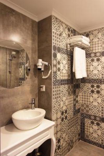 ازوو بوتیک هتل