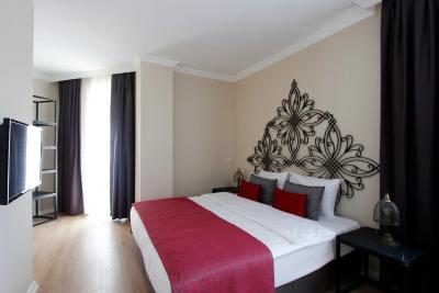 ازوو بوتیک هتل