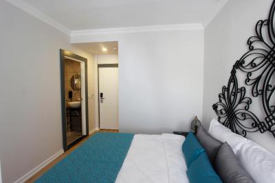 ازوو بوتیک هتل