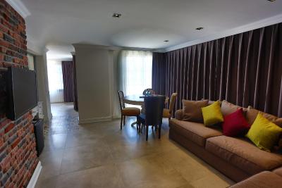 ازوو بوتیک هتل