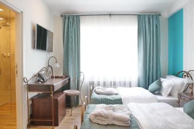 گارنی هتل دوم