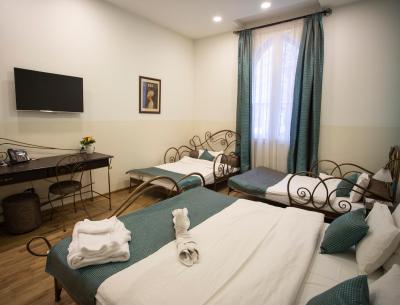 گارنی هتل دوم