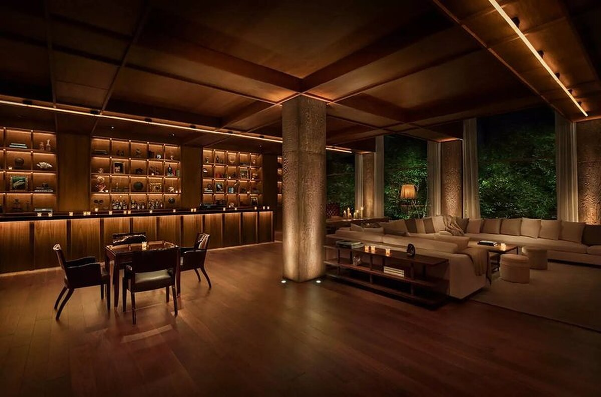 PUBLIC, an Ian Schrager Hotel