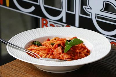 د استپ ساتون