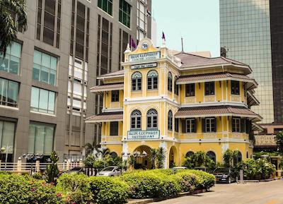 د استپ ساتون