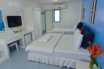 فی فی چارلی بیچ ریزرت