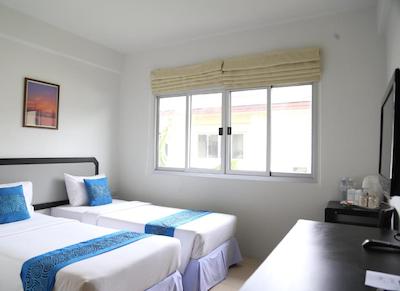 فی فی چارلی بیچ ریزرت