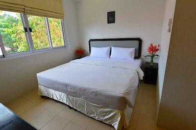 فی فی چارلی بیچ ریزرت