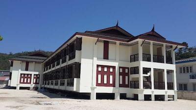 فی فی چارلی بیچ ریزرت