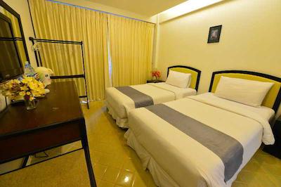 فی فی چارلی بیچ ریزرت