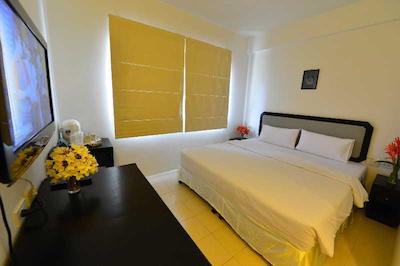 فی فی چارلی بیچ ریزرت