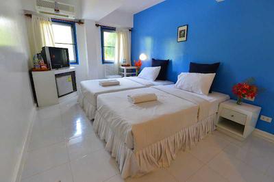 فی فی چارلی بیچ ریزرت