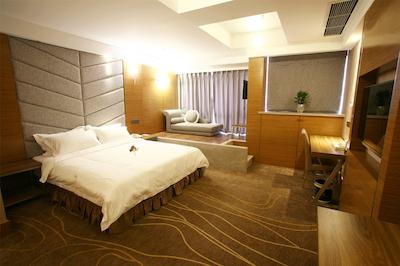 چنگدو تولیپ این آیرپرت هتل