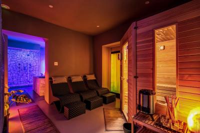 هتل 87 اایتی-سون