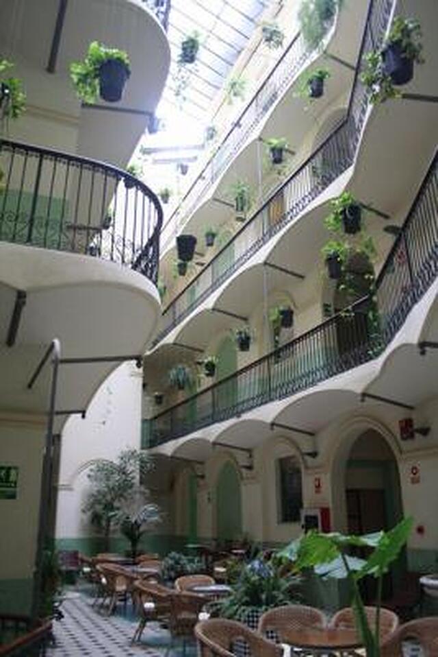 پنینسولار
