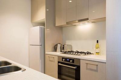 ملبورن شرت است اپارتمنتز لنسدال استریت