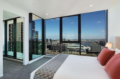 ملبورن شرت است اپارتمنتز لنسدال استریت