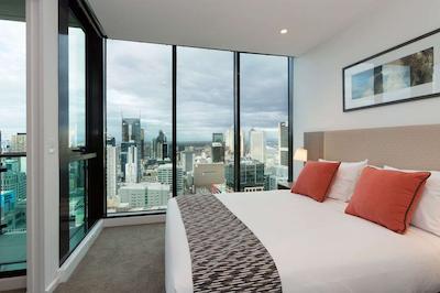 ملبورن شرت است اپارتمنتز لنسدال استریت