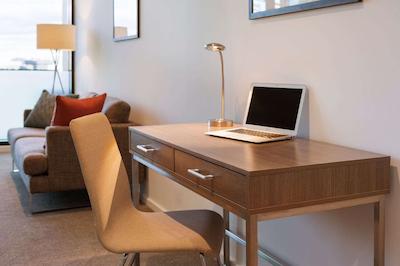 ملبورن شرت است اپارتمنتز لنسدال استریت