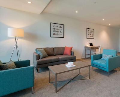 ملبورن شرت است اپارتمنتز لنسدال استریت