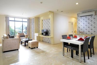 میدتون رسیدنس سیماتوپانگ جاکارتا