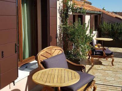 پالازو ونارت لوکسوری هتل