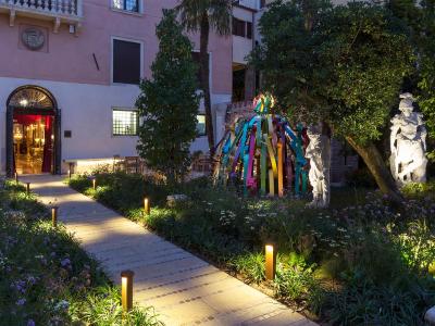 پالازو ونارت لوکسوری هتل