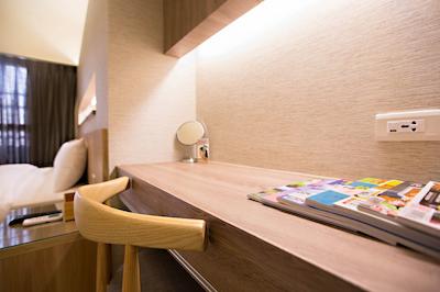 تراولر-این زهنگزهنگ لیبراری