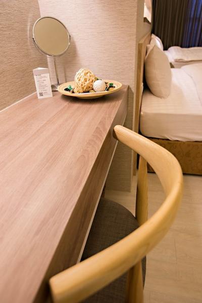 تراولر-این زهنگزهنگ لیبراری