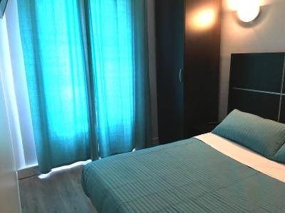 هتل دو گلب 18