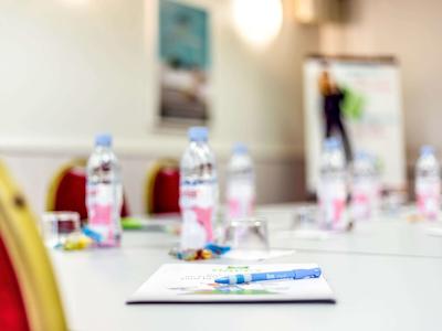 ایبیز استیلز بن گار سنتر