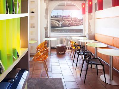 ایبیز استیلز بن گار سنتر