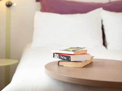 ایبیز استیلز بن گار سنتر