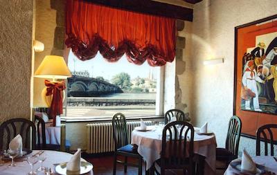 ایبیز استیلز بن گار سنتر