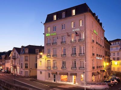 ایبیز استیلز بن گار سنتر