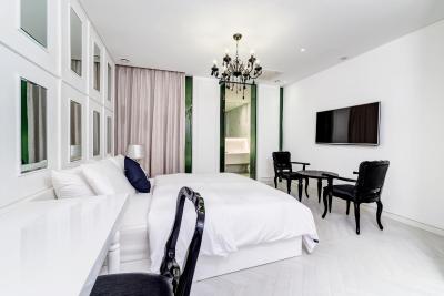 هتل د دیزاینرز چئوننیاننی