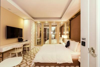 هتل د دیزاینرز چئوننیاننی